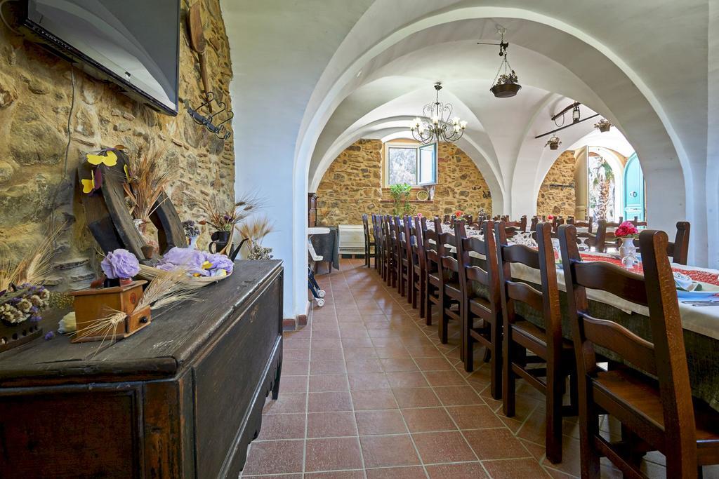 Agriturismo Conte Ruggero Villa Centuripe Bagian luar foto