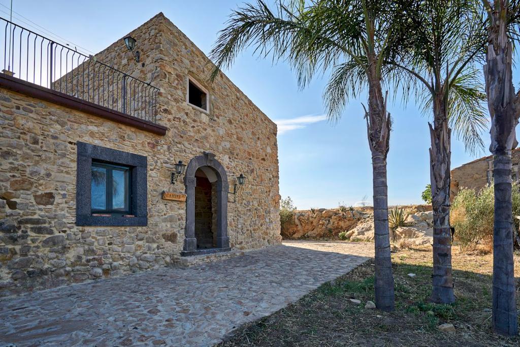 Agriturismo Conte Ruggero Villa Centuripe Bagian luar foto