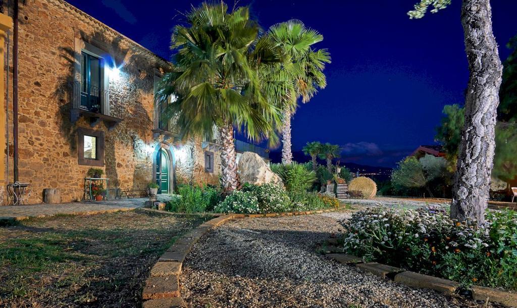 Agriturismo Conte Ruggero Villa Centuripe Bagian luar foto